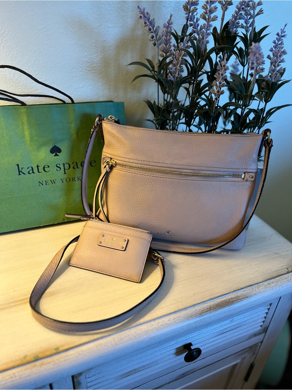 Kate Spade NY Jackson Street Gabriele Crossbody Purse Beige w/ Cardholder